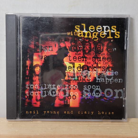CD Neil Young & Crazy Horse - Sleeps With Angels - Picture 1 of 4